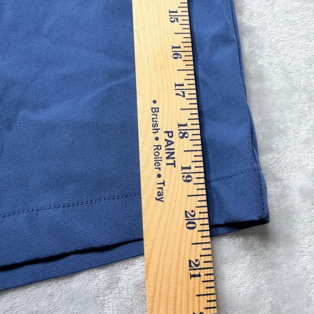 Banana Republic Mens Comfort Flat Front Shorts Blue Stretch Wicking Size 38